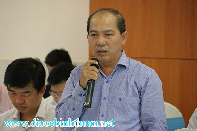Ông Lê Ngọc Tiến, Giám đốc Sở Kế hoạch và Đầu tư Bình Thuận tại buổi họp báo chiều 7/8.